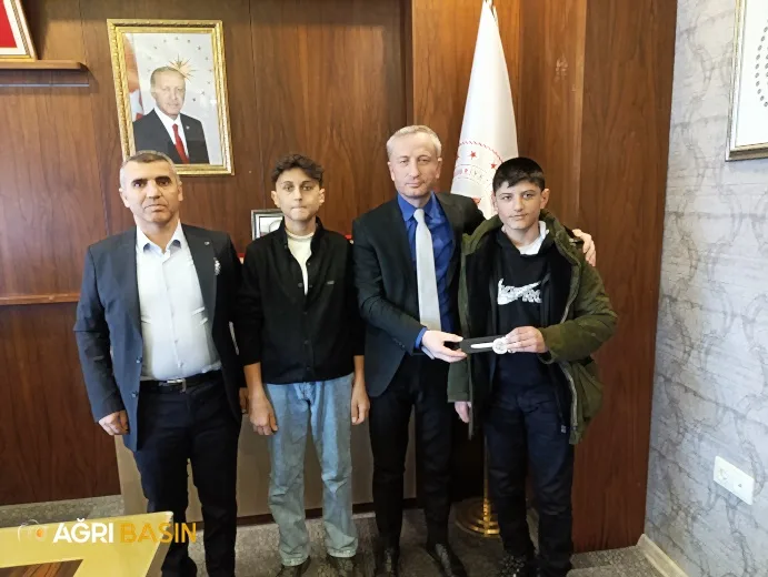 Genç Hafızlardan Milli Eğitim Müdürü Kökrek’e Ziyaret