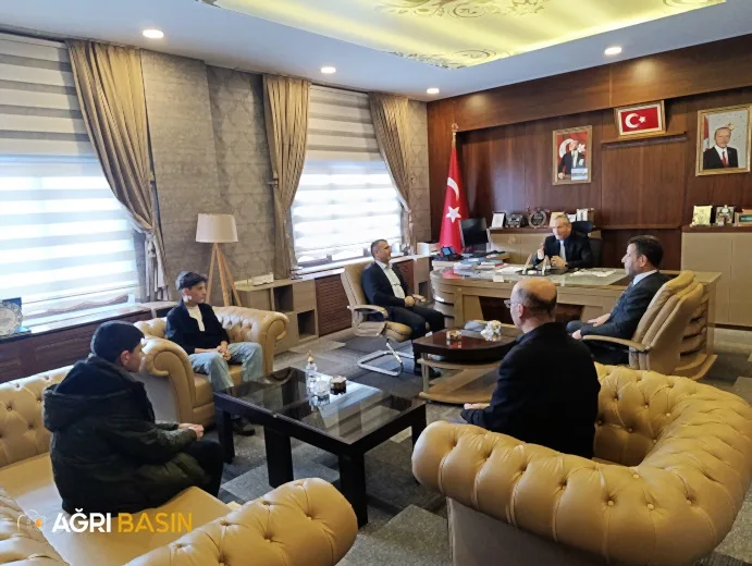Genç Hafızlardan Milli Eğitim Müdürü Kökrek’e Ziyaret