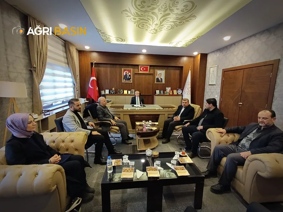 Ağrı İl Müftüsü ve STK Temsilcileri Müdür Kökrek’i Ziyaret Etti