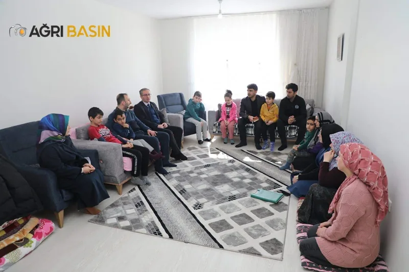 Ağrı'ya getirilen depremzede öğrencilere özel ders verilecek