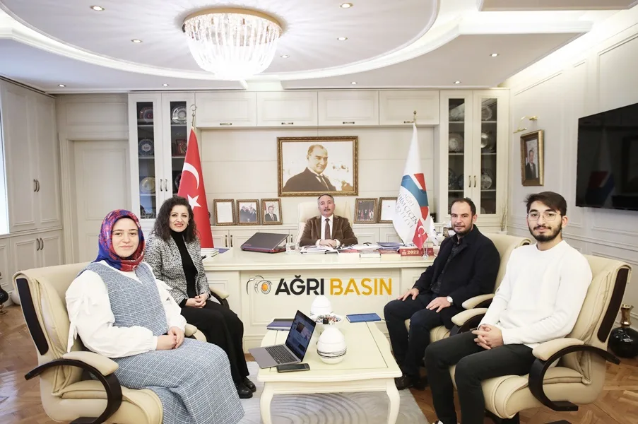 Rektör Prof. Dr. KARABULUT Kalite Kulübü Üyelerini Misafir Etti