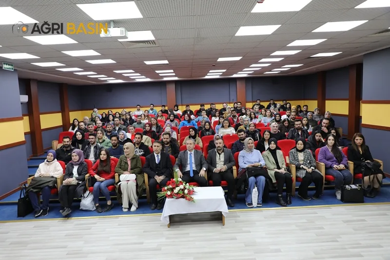 Müdür Hasan Kökrek aday öğretmenlerle bir araya geldi