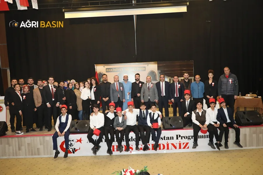 Ağrı'da İstiklal Marşı'nın kabulü ve Mehmet Akif Ersoy'u Anma programı
