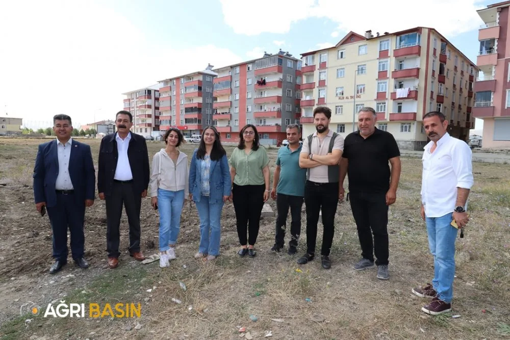 Ağrı Belediyesi yeni park ve oyun alanları oluşturuyor