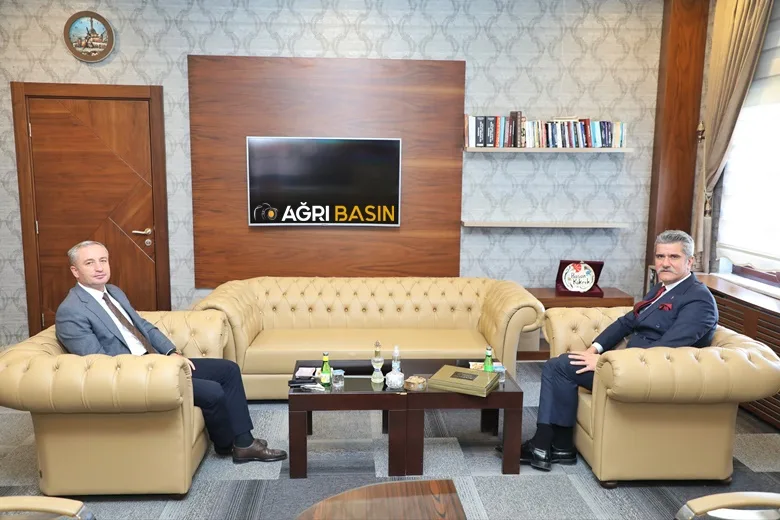 Ağrı’da Başsavcı ile Milli Eğitim Müdürü arasında nezaket ziyareti