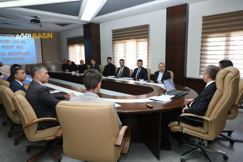 Ağrı’da İmam Hatip okulları müdürleri ile LGS ve YKS toplantısı