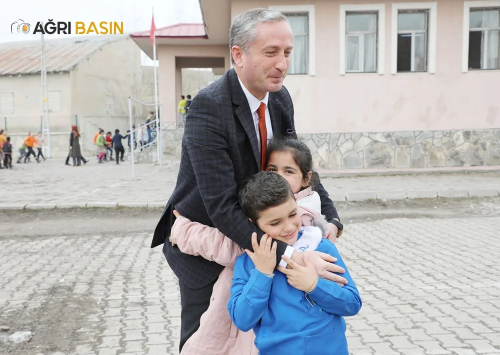 Ağrı Milli Eğitim Müdürü Kökrek'ten Eskiharman İlk ve Ortaokuluna ziyaret