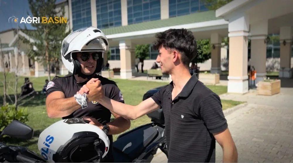 Ağrı’da Polis Yardımıyla Öğrenciler Sınavı Kaçırmadı