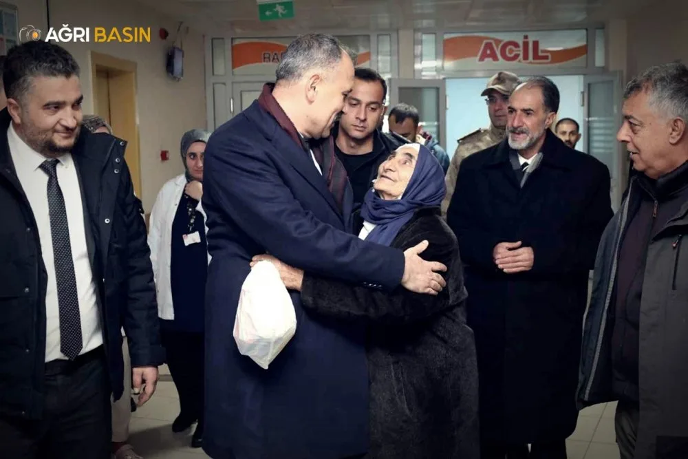 Vali Bozkurt Diyadin Devlet Hastanesinde İncelemelerde Bulundu