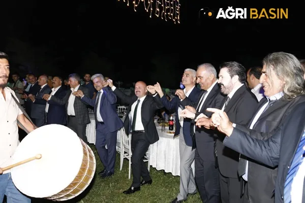 Ağrı'da Festival Gibi Geçen Düğün!