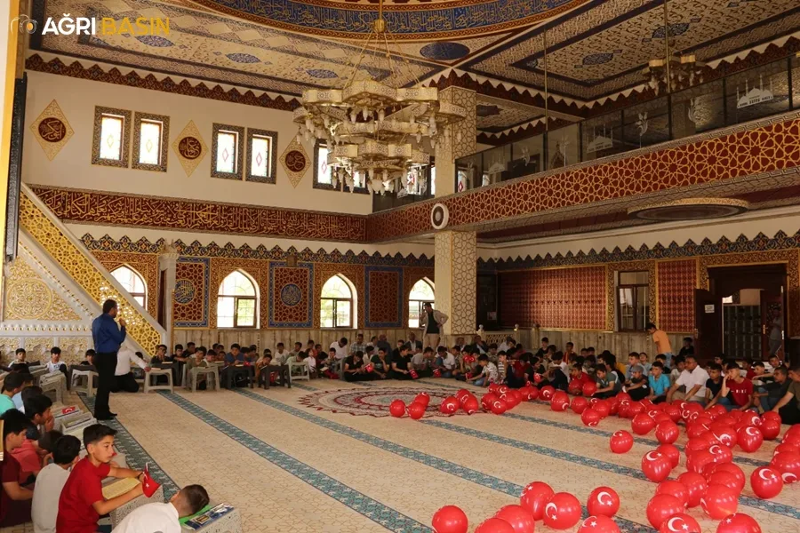 Ağrı Müftülüğünce "Cami-Gençlik Buluşması" düzenlendi.