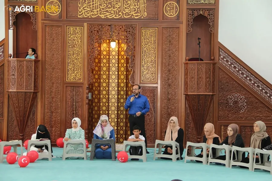 Ağrı Müftülüğünce "Cami-Gençlik Buluşması" düzenlendi.