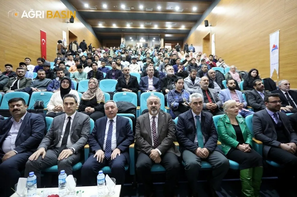AİÇÜ Rektörü Prof. Dr. KARABULUT Uluslararası Öğrenciler ile Buluştu