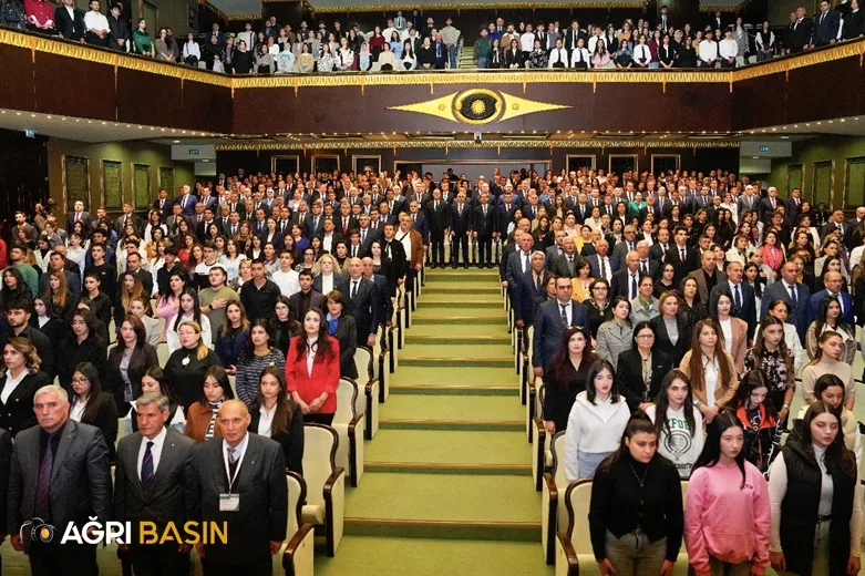 AİÇÜ Rektörü Prof. Dr. Abdulhalik Karabulut, Nahçıvan'da