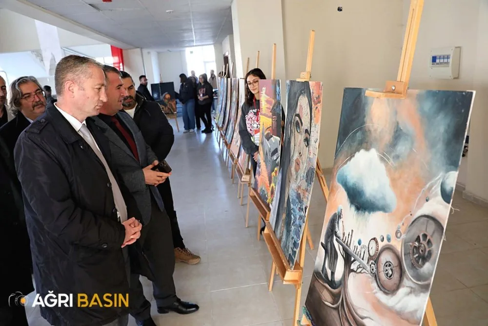 Ağrı Erol Parlak Güzel Sanatlar Lisesi’nde Çalgı Dinletisi ve Resim Sergisi
