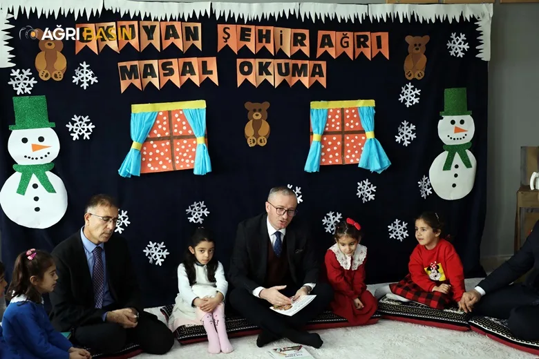 "Okuyan Şehir Ağrı" Projesiyle Miniklere Masal Keyfi