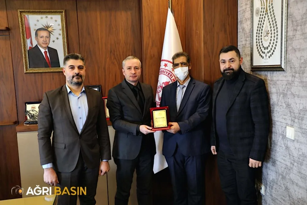 45 Yıllık Hizmetin Ardından Tahsin Algör’e Anlamlı Veda
