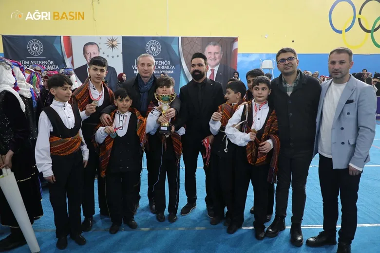 Ağrı'da Halk Oyunları İl Birinciliği Yarışmaları Sonuçlandı!
