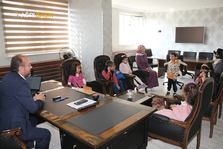 Ağrılı Miniklerden "Filistin" Yardımı