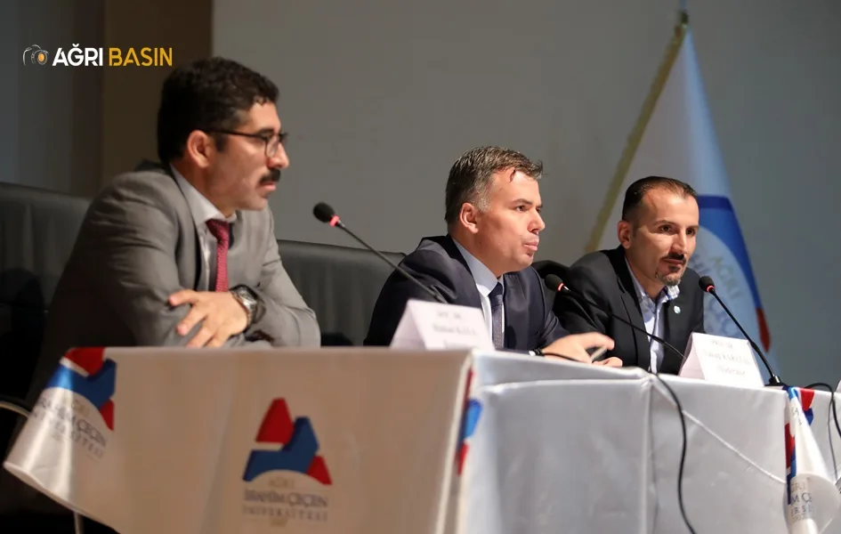 AİÇÜ’de Ağrı Tarihinden Sayfalar Paneli Düzenlendi