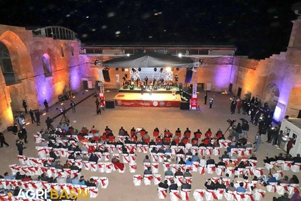 Ağrı İshak Paşa Sarayında Yunus Emre'yi Anma Töreni Gerçekleştirildi