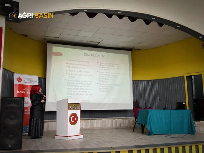 Lütfiye Ötken'den "Sabır, Şükür ve Merhamet" Konferansı