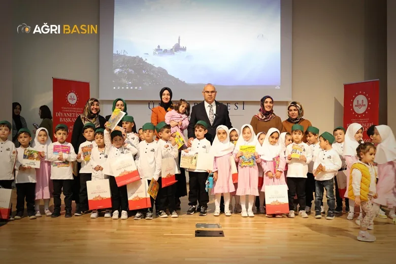 Ağrı'da 4-6 Yaş Kur'an Kursunda Miniklerden Kur’an Ziyafeti