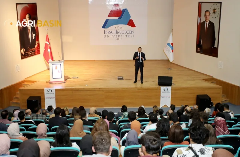 AİÇÜ’de “AR-GE ve İnovasyon Konferansı” yapıldı