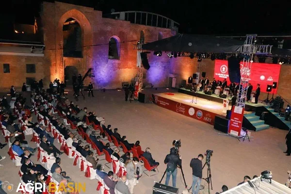 Ağrı İshak Paşa Sarayında Yunus Emre'yi Anma Töreni Gerçekleştirildi