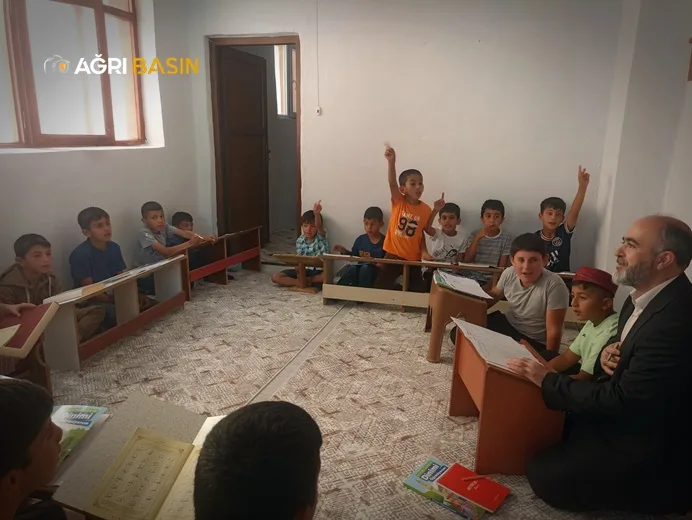 Ağrı İl Müftü Vekili Solhan'dan Yaz Kur’an Kurslarına Ziyaret