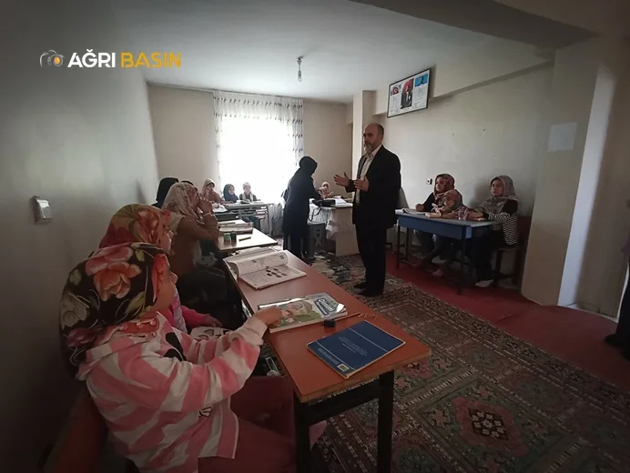 Ağrı İl Müftü Vekili Solhan'dan Yaz Kur’an Kurslarına Ziyaret