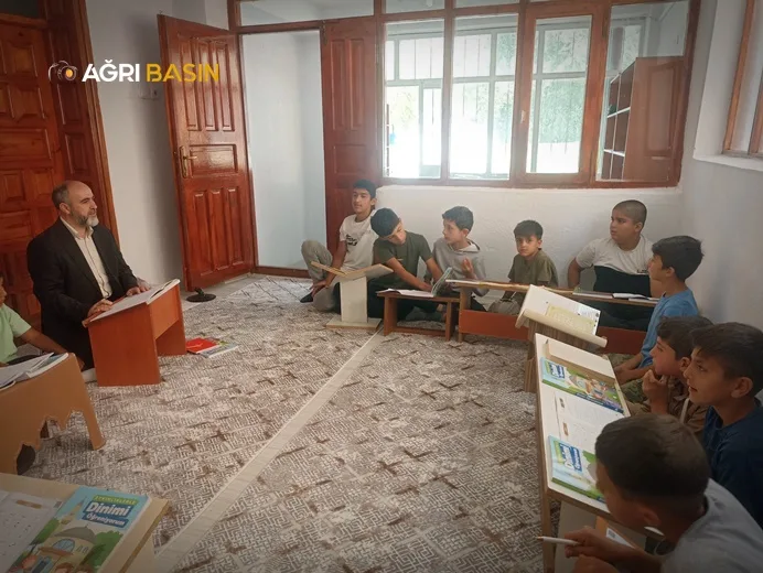 Ağrı İl Müftü Vekili Solhan'dan Yaz Kur’an Kurslarına Ziyaret