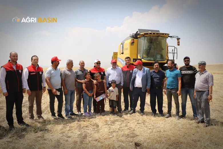 Ağrı’da Buğday ve Arpa Hasadı Başladı