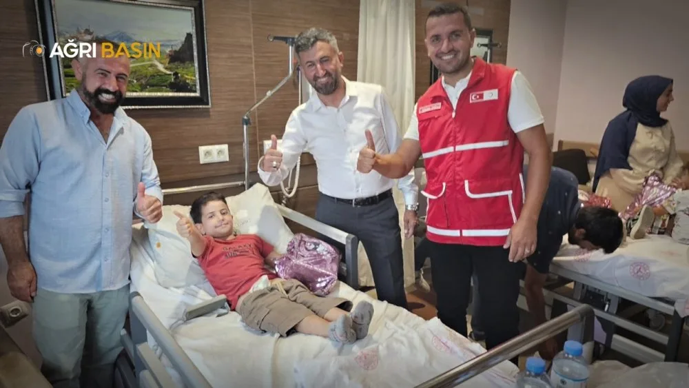 Eleşkirt’te coşkulu sünnet şöleni düzenlendi