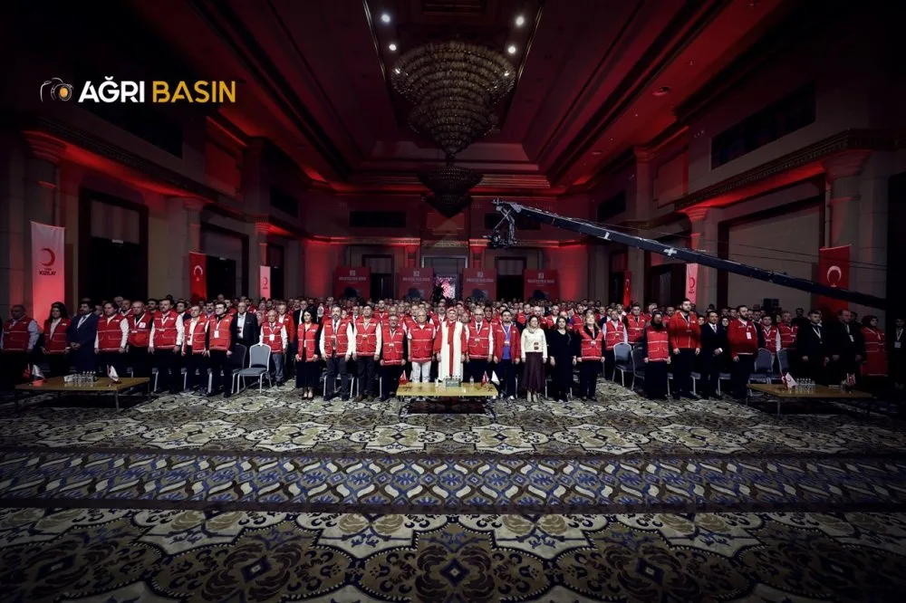 Türk Kızılay Ağrı Şubesi Türkiye’ye iyilikte örnek oldu