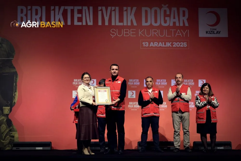 Türk Kızılay Ağrı Şubesi Türkiye’ye iyilikte örnek oldu