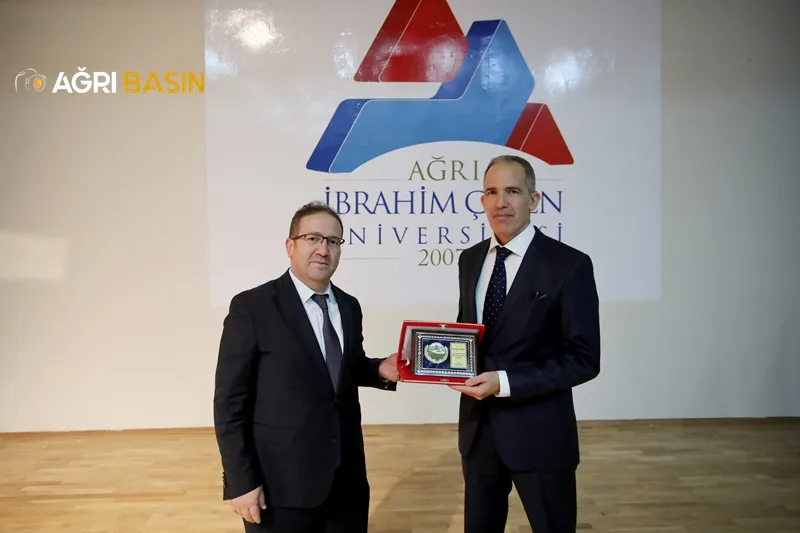 AİÇÜ’de “AR-GE ve İnovasyon Konferansı” yapıldı