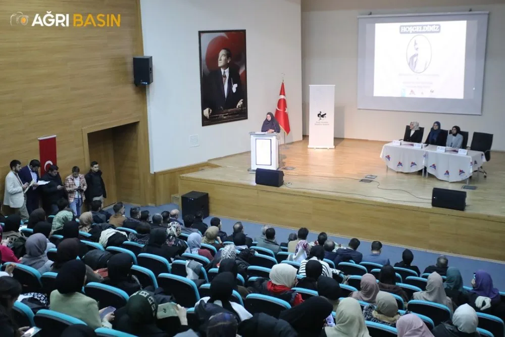 Mehmet Akif Öğrenci Sempozyumu: İstiklal Marşı'nın Yıl Dönümünde