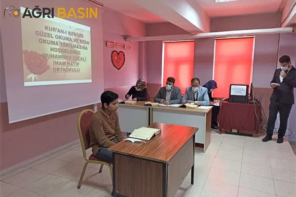 Ağrı'da Kuran-ı Kerimi ve Ezan Okuma Yarışması Düzenlendi