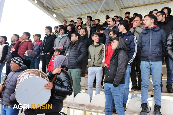Diyadinli gençlerden Kaymakam Balcı’ya sevgi seli