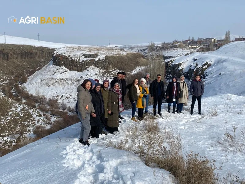 Hamur'da aday öğretmenlere seminer