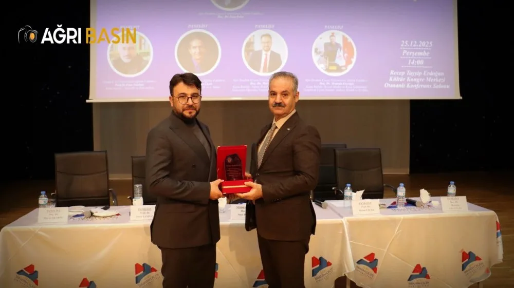 AİÇÜ’de “Gençlerin Geleceği, Geleceğin Eğitimi” Paneli