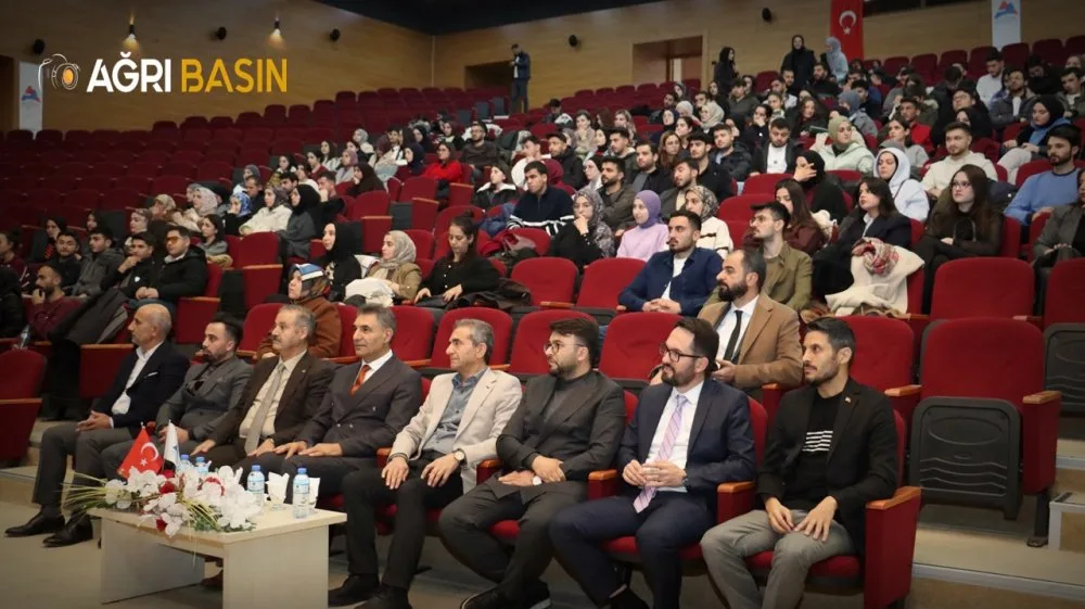 AİÇÜ’de “Gençlerin Geleceği, Geleceğin Eğitimi” Paneli