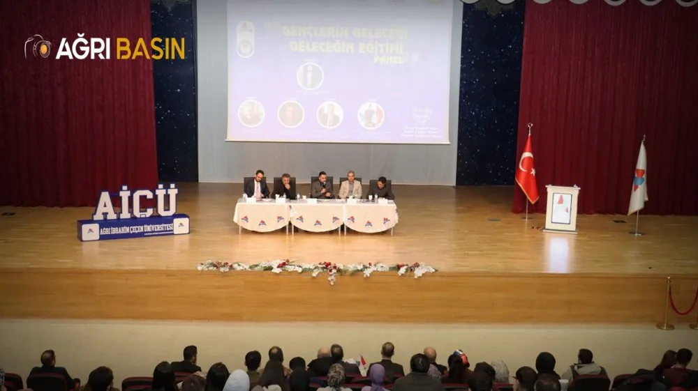 AİÇÜ’de “Gençlerin Geleceği, Geleceğin Eğitimi” Paneli