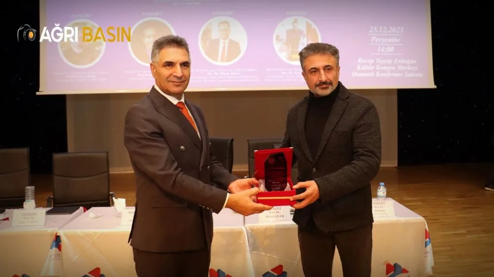 AİÇÜ’de “Gençlerin Geleceği, Geleceğin Eğitimi” Paneli