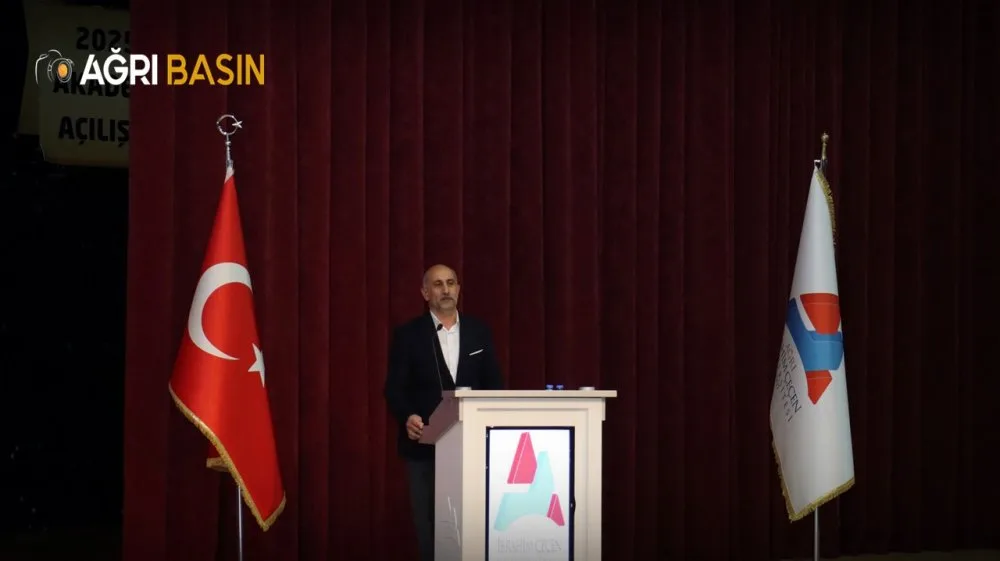AİÇÜ’de “Gençlerin Geleceği, Geleceğin Eğitimi” Paneli