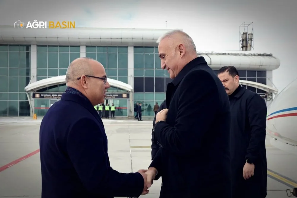 Bakan Ersoy Ağrı’da: Temaslar Valilik Ziyaretiyle Başladı