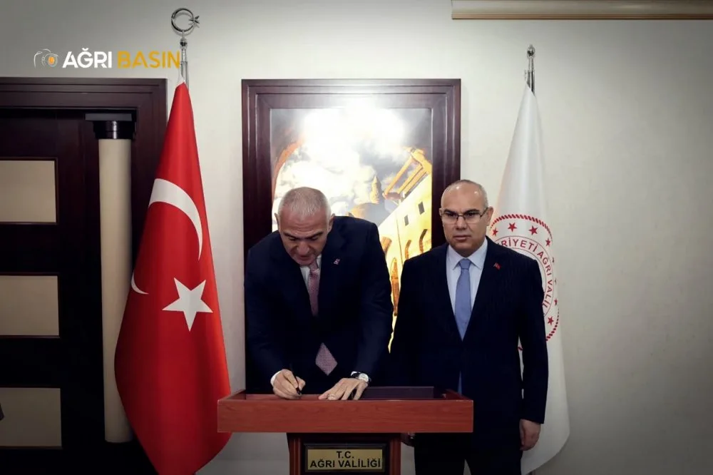 Bakan Ersoy Ağrı’da: Temaslar Valilik Ziyaretiyle Başladı