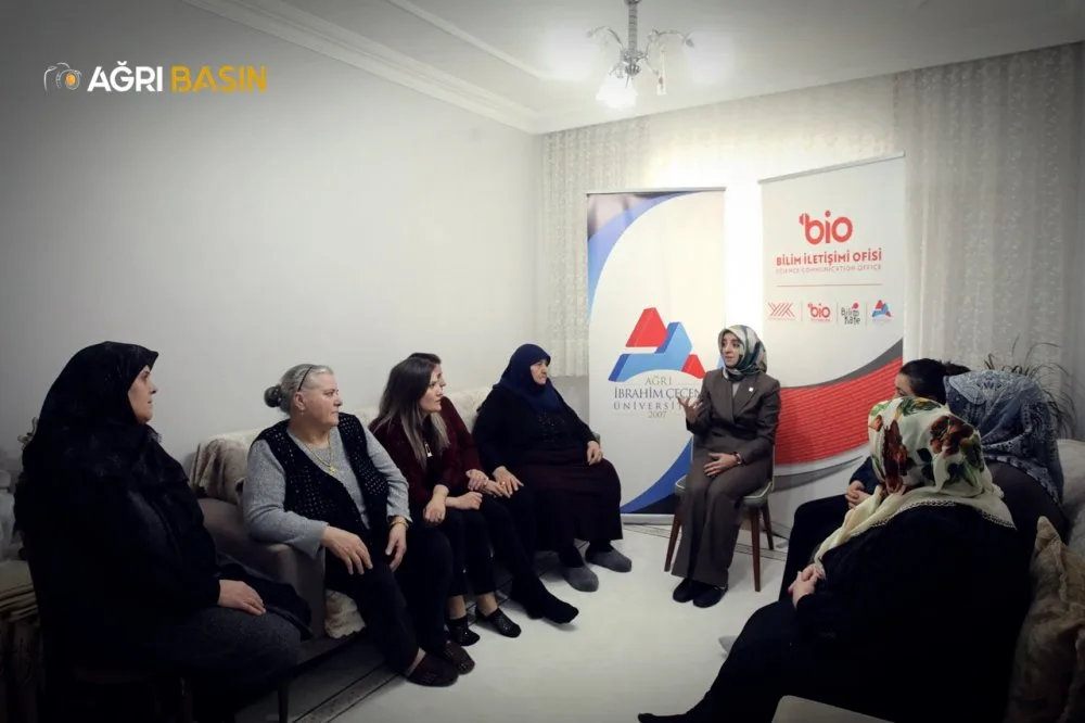 AİÇÜ Bilim Kafe’de “Mis Kokan Risk: Deterjanlar” Gündemi