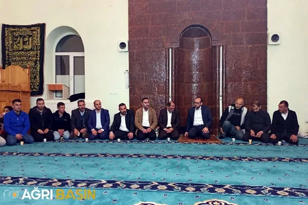 Ağrı ÖNDER Pansiyon'da kalan İmam Hatip Lisesi öğrencilerini evlerinde misafir etti